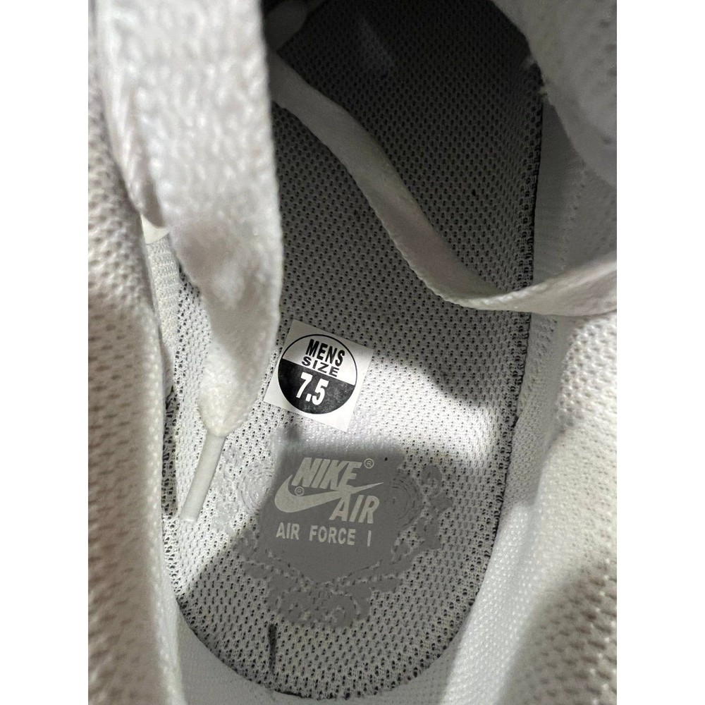 Nike Air Force 1 Mens size 7.5 White Low - Picture 8 of 9